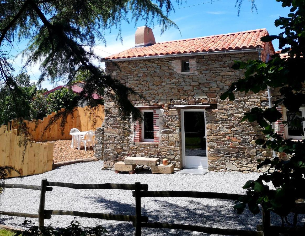 Gite Les Genets Saint-Fulgent Esterno foto